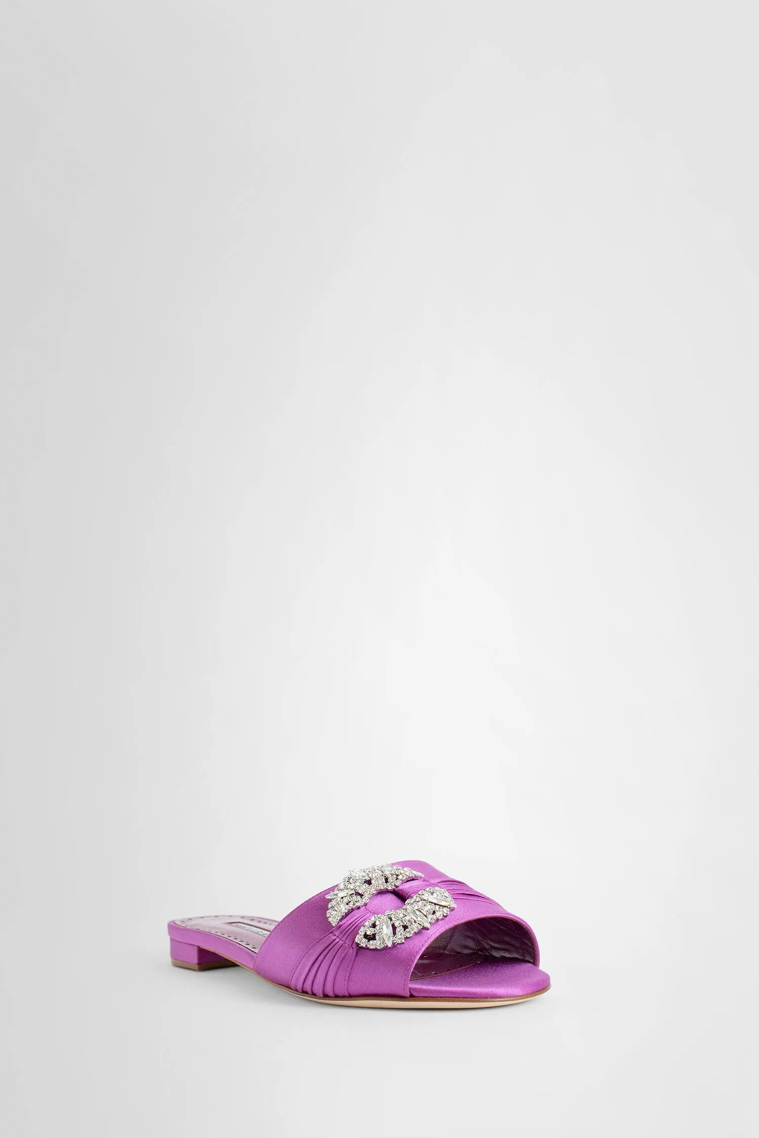 manolo blahnik pralina capri jewel embellished sandals